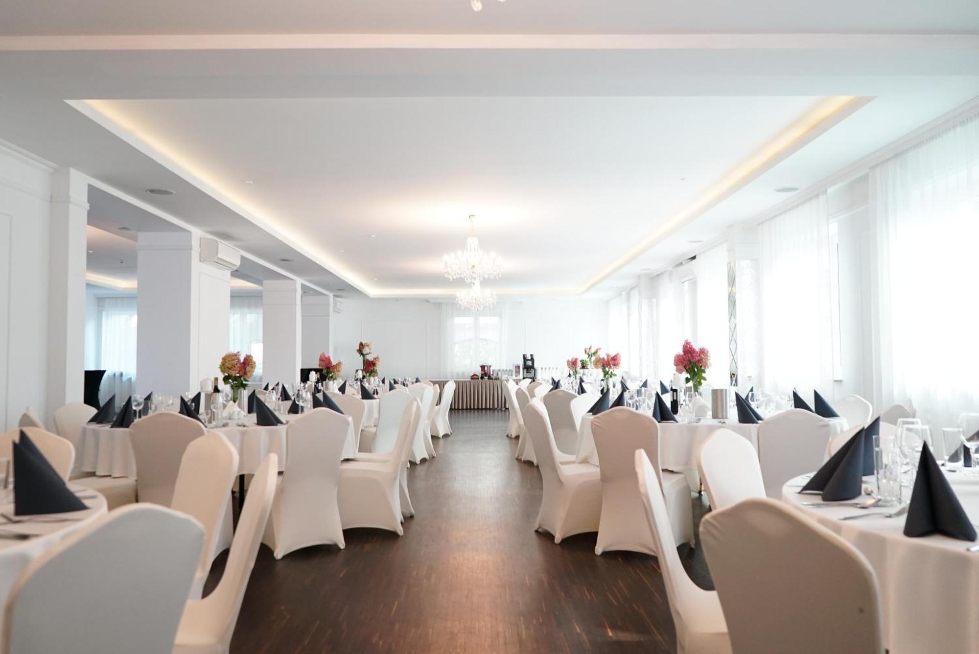 Hotel Korona Spa & Wellness Zemborzyce Dolne Eksteriør billede
